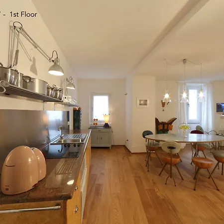 Апартаменты Casa Bellagio, / Белладжо